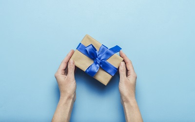 Сервис «Честное слово» приготовил новогодние подарки заемщикам